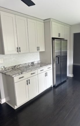 Building Photo - 205 Grovenor Dr