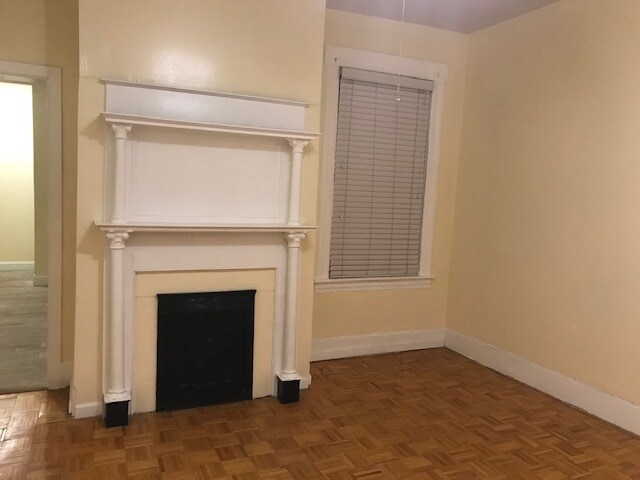 Foto del edificio - 358 Forrest St