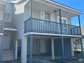 Building Photo - 668 Marina Dr