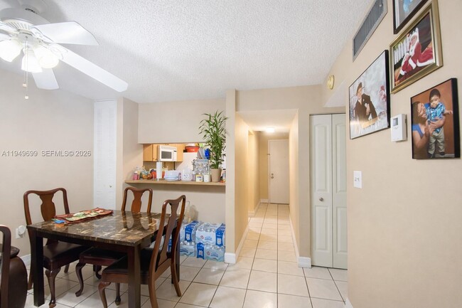 Foto del edificio - 19805 SW 114th Ave