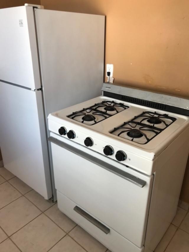 Cocina - 7516 1/2 Draper Ave