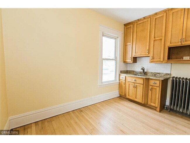Foto del edificio - 3338 16th Ave S