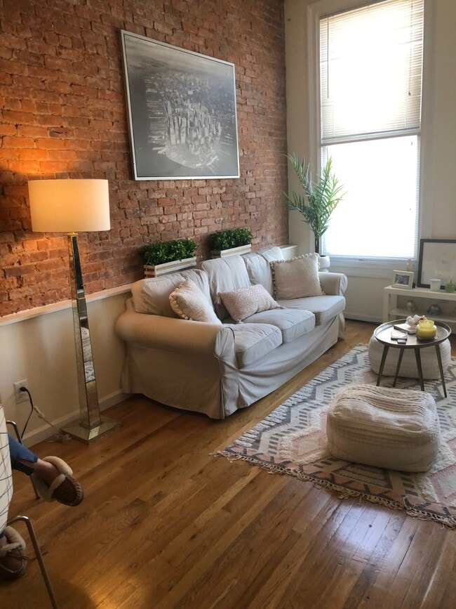 Livingroom - 109 Atlantic St