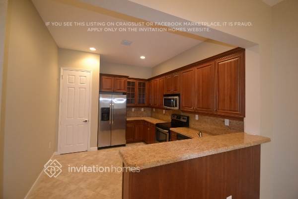 Foto del edificio - 6064 NW 118th Dr