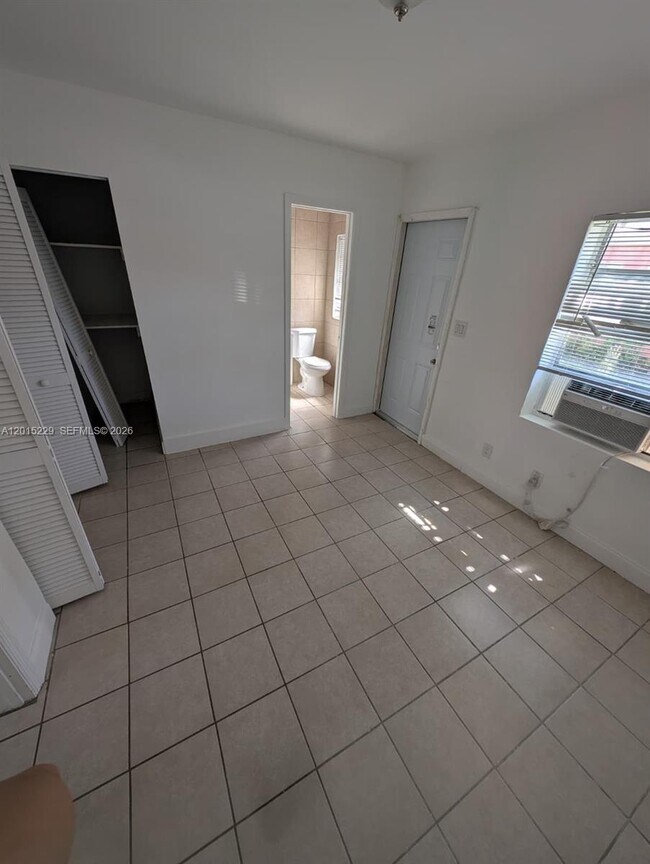 Foto del edificio - 2316 Madison St