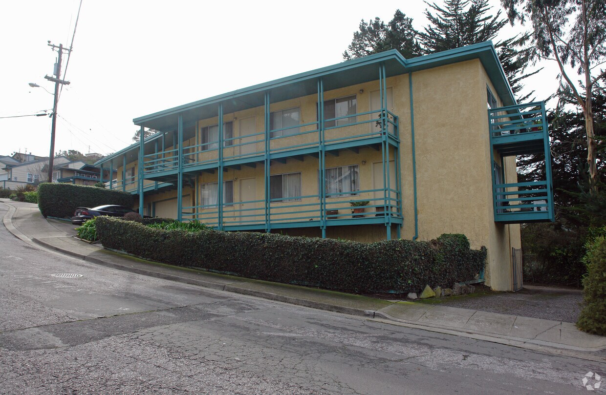 Foto del edificio - 430 Norfolk Dr