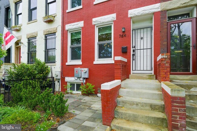 Foto del edificio - 764 13th St SE