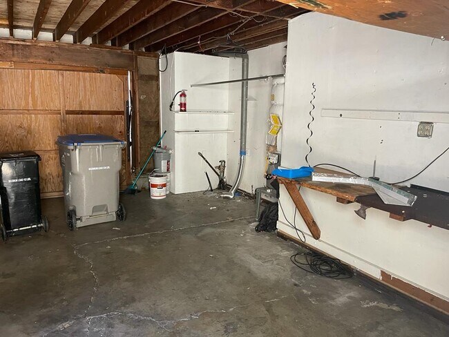 Building Photo - 2296 Meadowgate Way