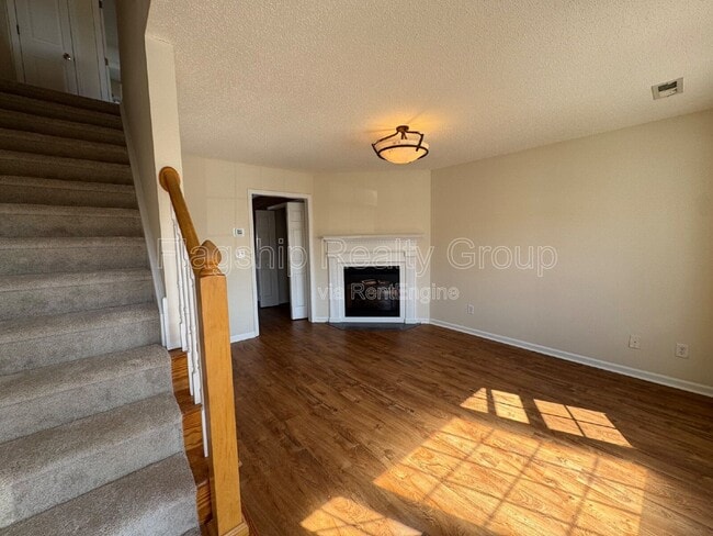 Photo - 2148 Flagstone Ct House