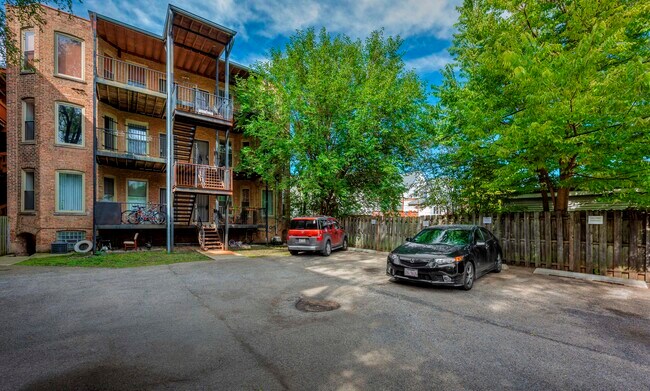 Foto del edificio - 6435 S Kenwood Ave