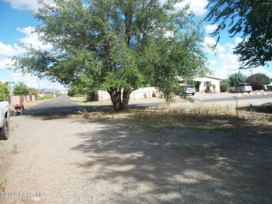Foto del edificio - 2882 N Starlight Dr