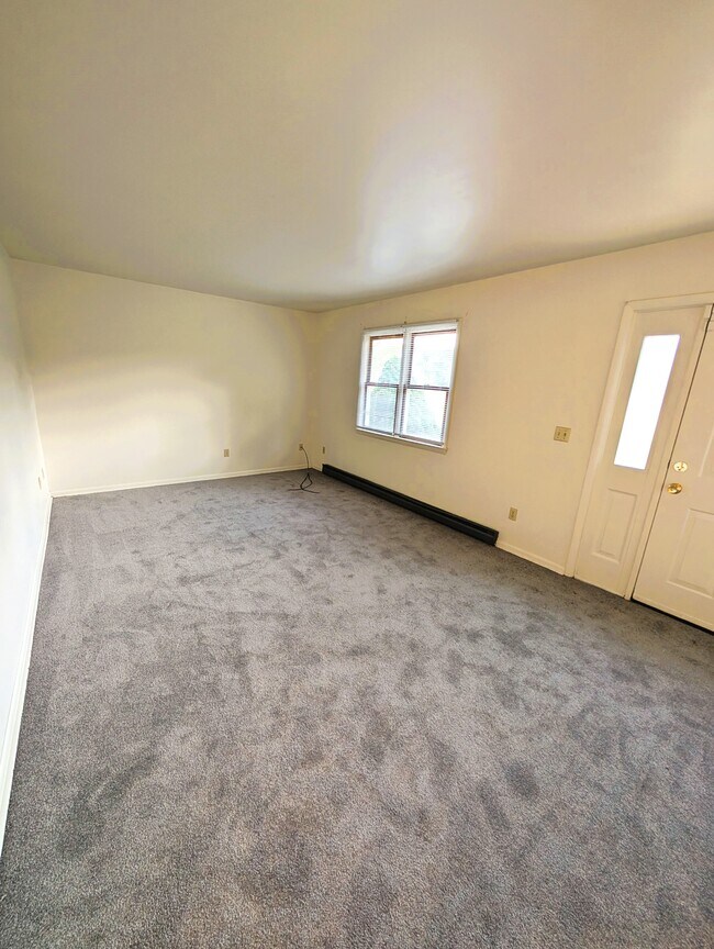Building Photo - 8741 Rd 627