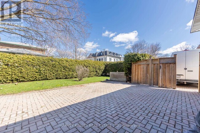 Photo du bâtiment - 550 Glencairn Ave