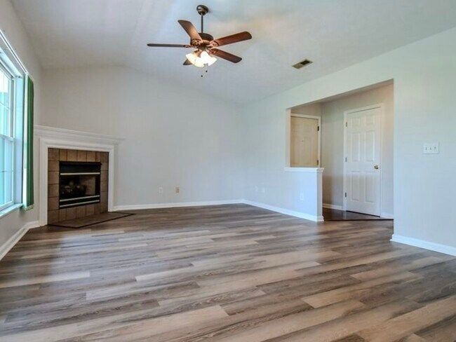 Foto del edificio - 1547 sycamore commons dr
