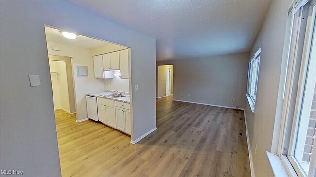 Foto del edificio - 24600 Euclid Ave