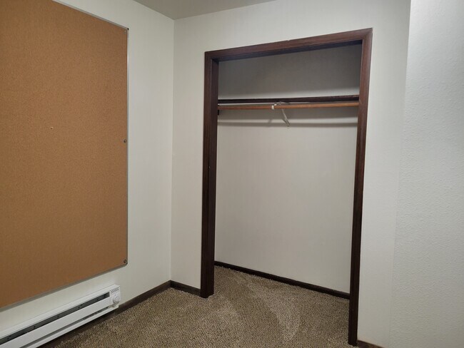 Building Photo - 2240 West Ave S