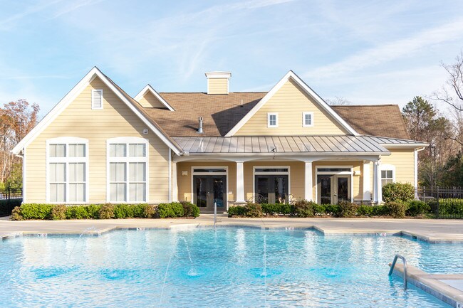 Foto del edificio - Garden Springs Apartments