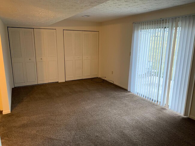Building Photo - 313 Ridgewood Ln