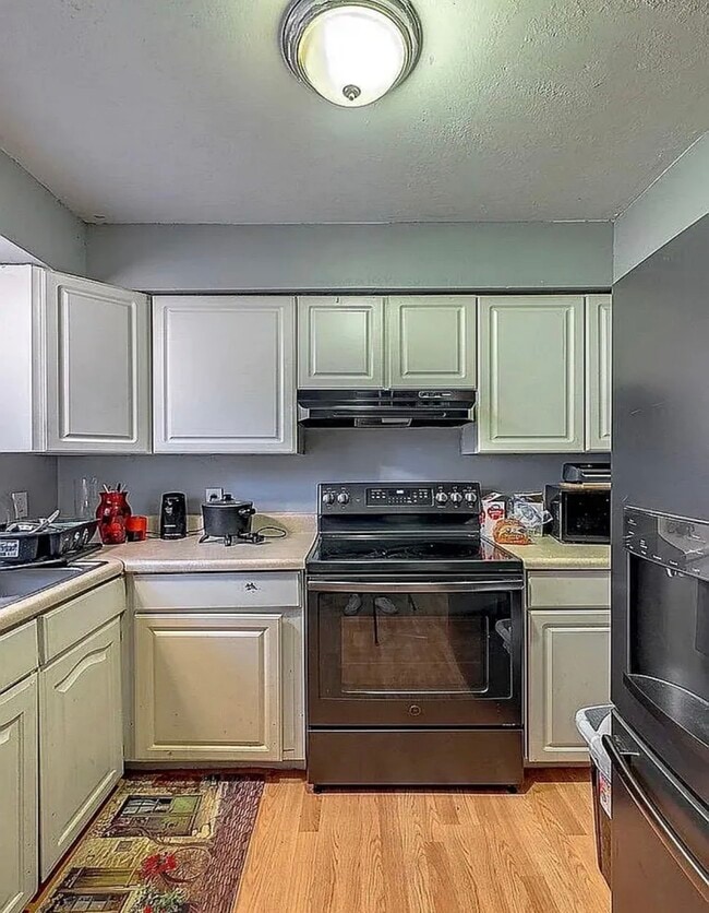 Building Photo - 3514 Magnum Dr