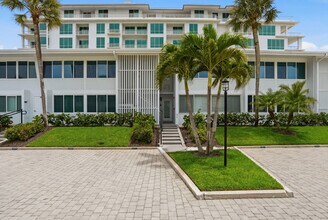 Building Photo - 1065 Gulf Shore Blvd N