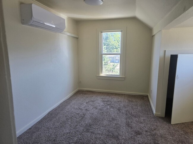 Building Photo - 403 De Barr Ave