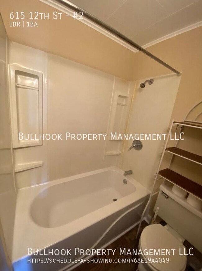 Building Photo - 615 12th St