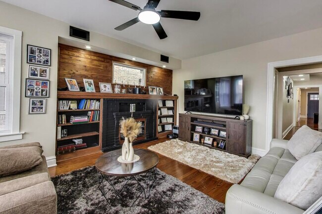 Foto del edificio - 1337 S Austin Blvd