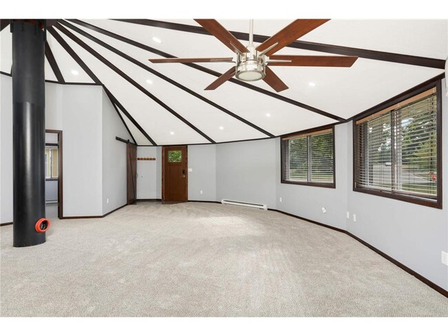 Building Photo - 14520 18th Ave N