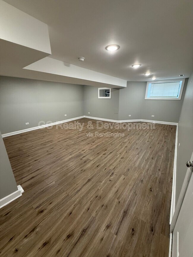 Foto del edificio - 6416 S Drexel Ave