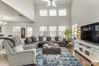 Building Photo - 1136 Landon Ln
