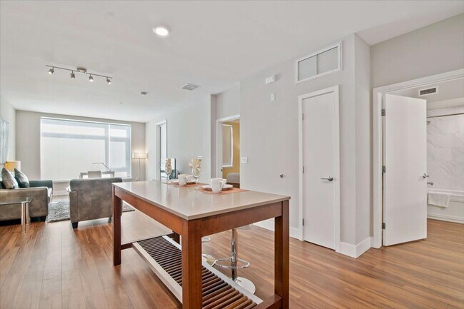 Foto del edificio - 1734 W El Camino Real