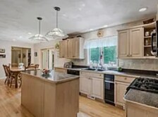 Foto del edificio - 7 Juniper Ln