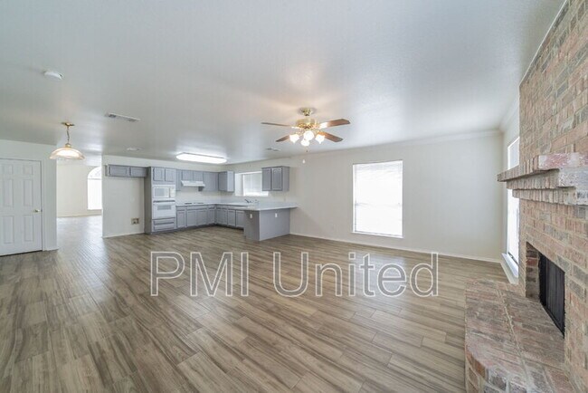 Foto del edificio - 2758 Red Oak Dr