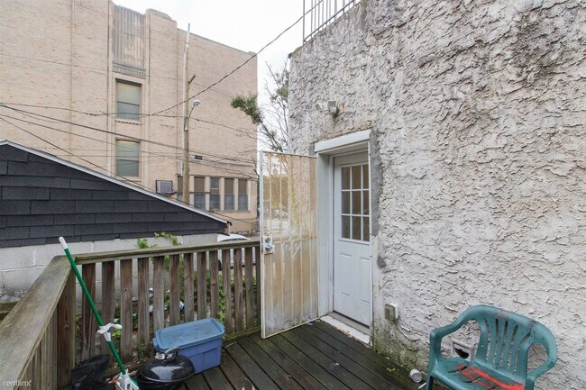 Foto del edificio - 2 br, 1 bath Duplex - 1813 W OXFORD ST Unit 1
