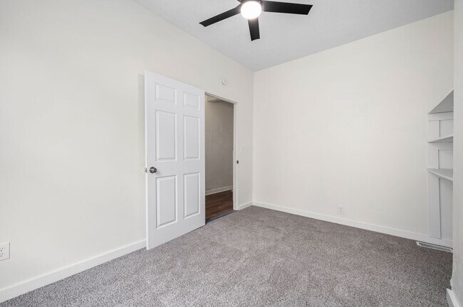 Foto del edificio - 3 bed 1 bath - newly updated, central air,...