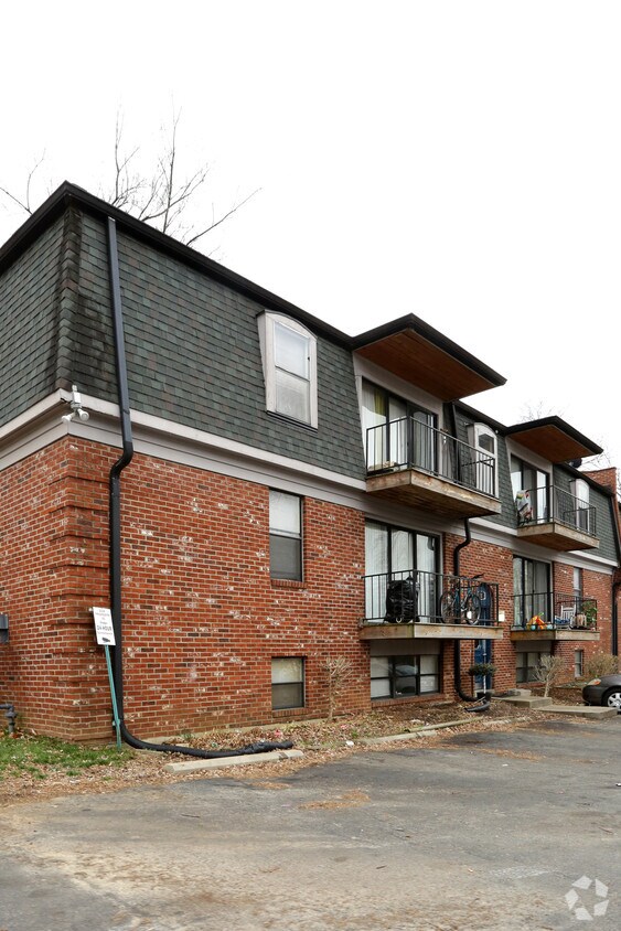 Foto del edificio - 613 N Hite Ave