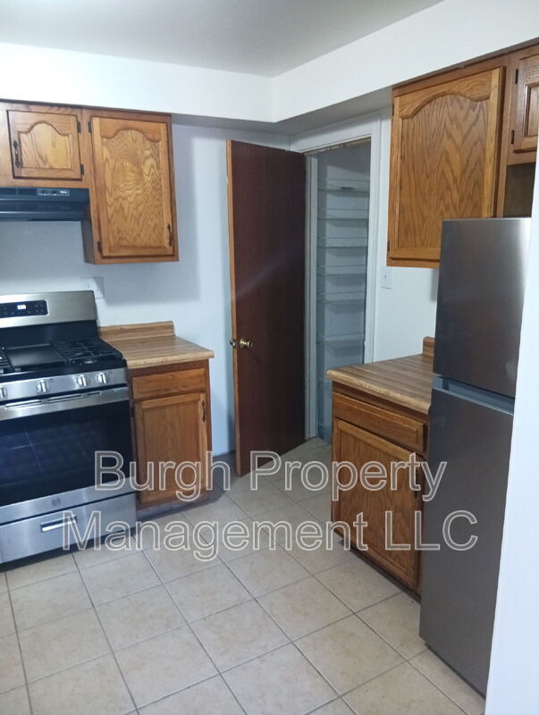 Building Photo - 8614 Bricelyn St