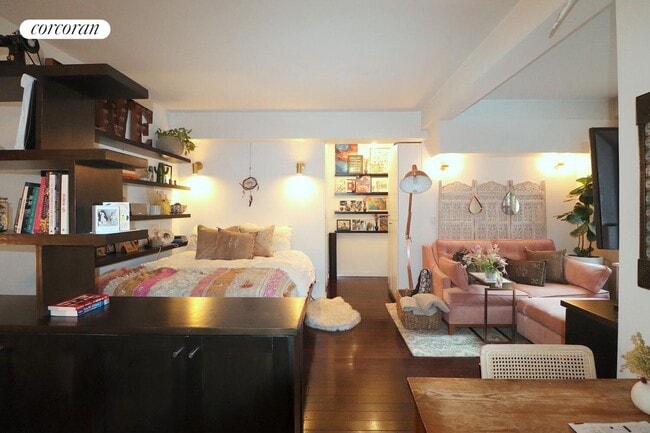 Foto del edificio - 100 W 12th St