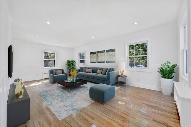 Building Photo - 1255 Westervelt Pl