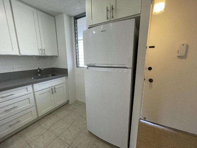 Building Photo - To register for the showing time below, note the 4 digit code: 5635 and click "APPLY NOW."(mobile...