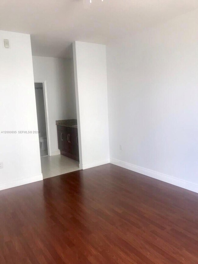 Building Photo - 7275 SW 90th Way
