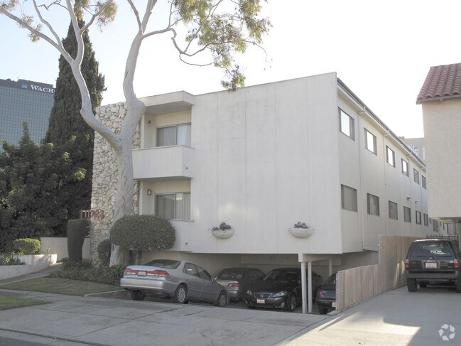 Building Photo - 11722 Kiowa Ave