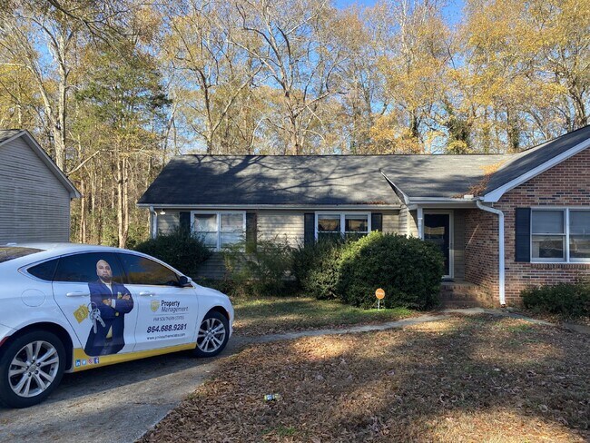 Foto del edificio - 2 Bedroom | 1 Bathroom | Walk to Downtown Simpsonville | Available Now