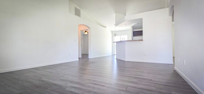 Foto del edificio - 5421 Hargrove Ave
