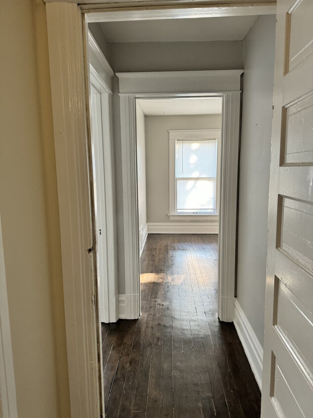 Primary Photo - 222 S Kalamazoo Ave
