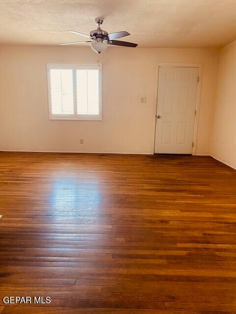 Foto del edificio - 1924 St Johns Dr