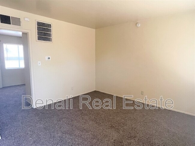 Building Photo - 1211 W Apache Trail