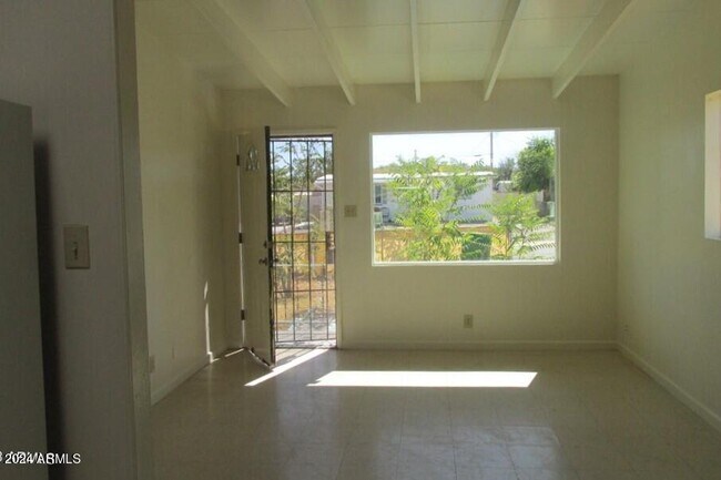 Foto del edificio - 113 E Navajo St