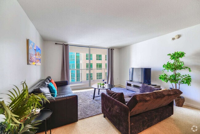 Building Photo - 1200 Brickell Bay Dr