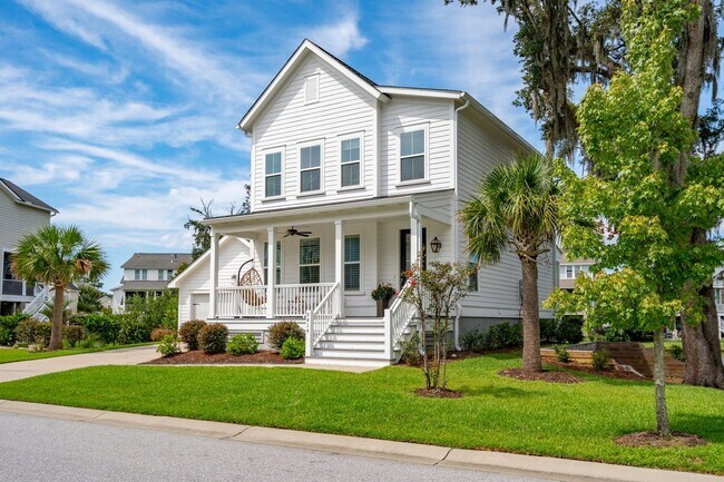 Building Photo - Waterfront Living in Stone view – 3BR Home...